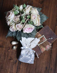 Kirjailtu voilee-tuoksupussi - Laventelin tuoksu Accessories Powell Craft