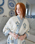 Blue & White Floral naisten vohveli-kylpytakki Puuvillavaatteet Powell Craft 