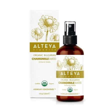 Camomile Water - Kamomillavesi 120ml lasisessa suihkepullossa brändiltä Alteya Organics. 