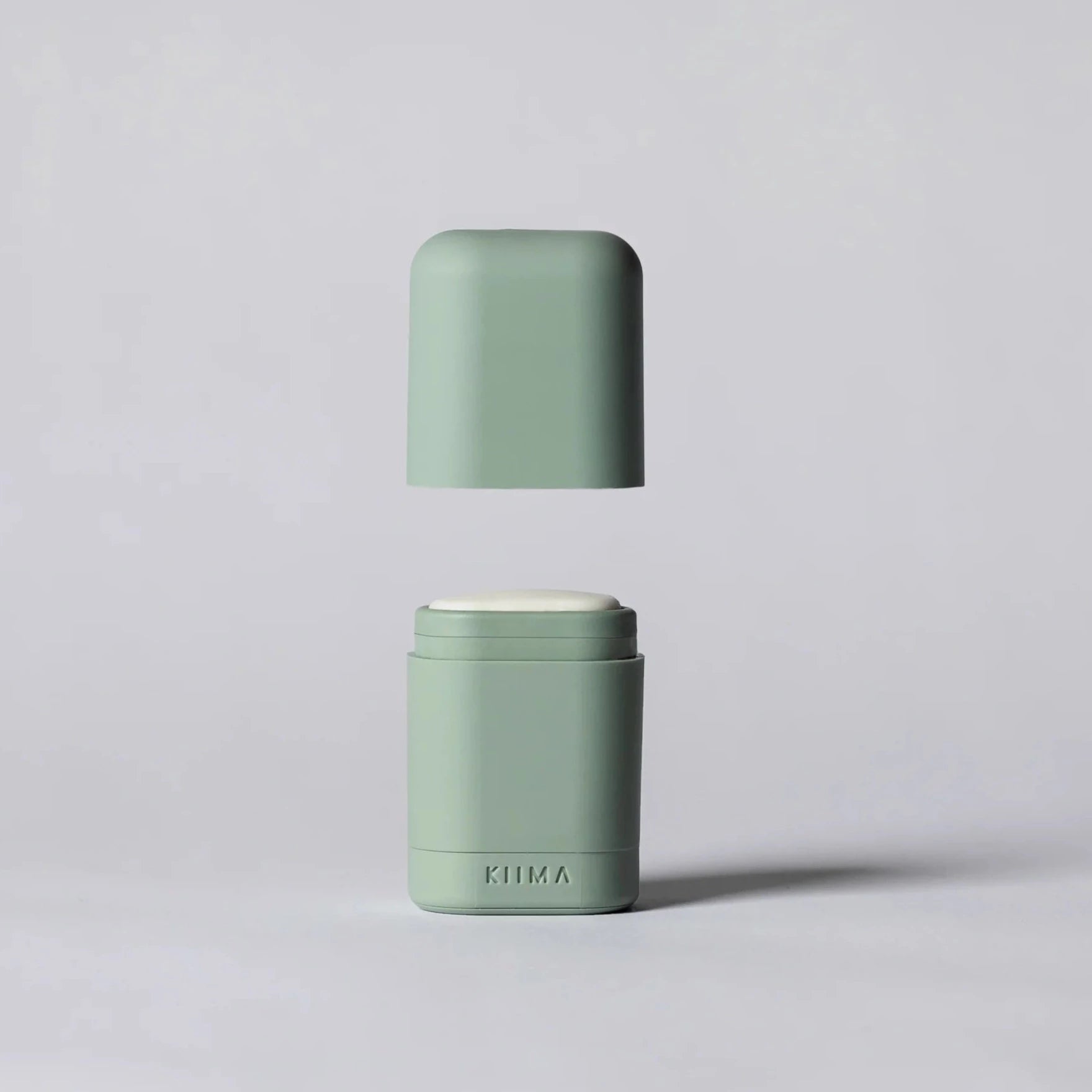 KIIMA -deodoranttiaplikaattori sävyssä salvia, sisällään Kaurilan saunan deopala.