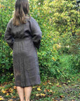 Saunatonttu Mailin Pellavakylpytakki kahvi Bathrobe Saunatonttu by Kaurilan Sauna 
